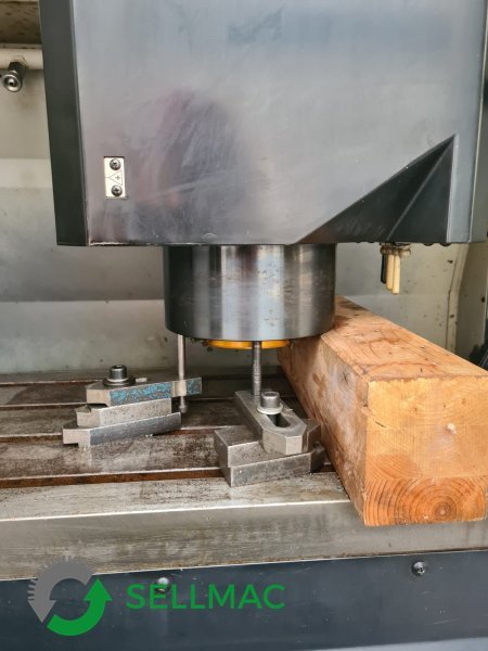 MAKINO V 55 - A 40  2001