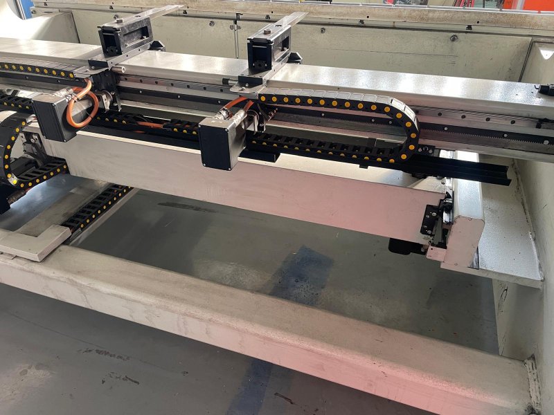 WARCOM FUTURA 200-3000  2019