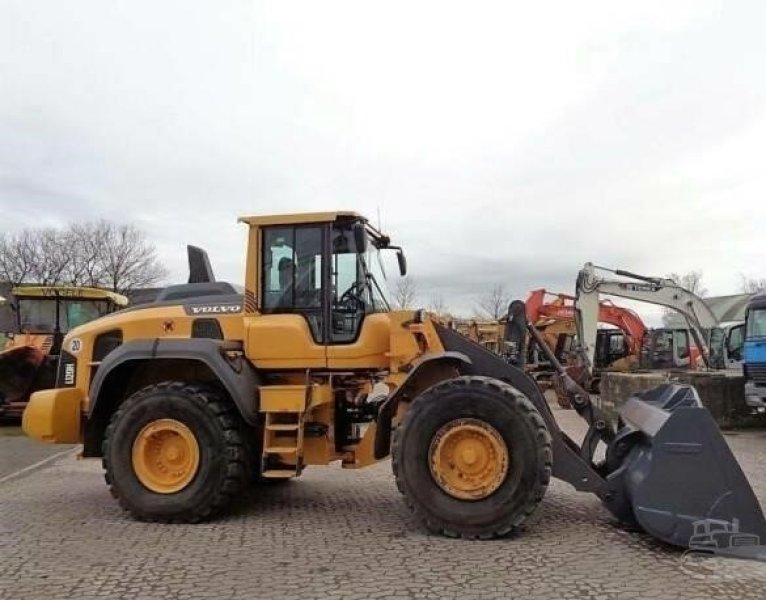 VOLVO L120H  2015