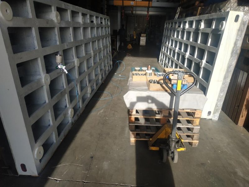 MAX MACHINERY  PIANI STOLLE IN GHISA CON CAVE A T   2026